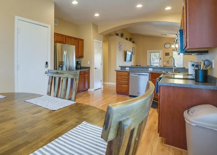 Fenced Backyard & Fire Pit: Bright Home! Peoria